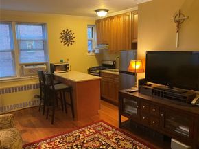 36 Cathedral Avenue 2C, Hempstead NY 11550