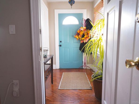 22 Everett Street, Lynbrook NY 11563