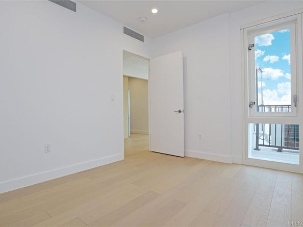 15002 Northern Boulevard 6G, Flushing NY 11354