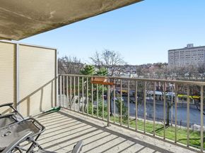 11 Park Avenue 6V, Mount Vernon NY 10550