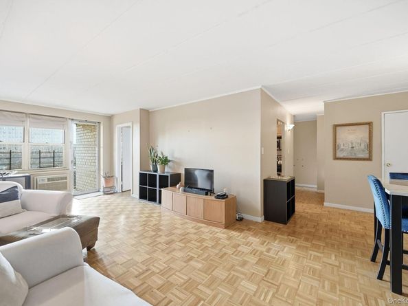 11 Park Avenue 6V, Mount Vernon NY 10550