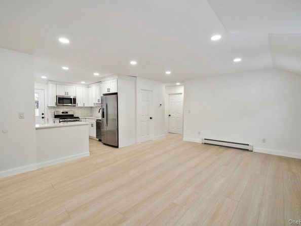 10 Linda Lane, Central Islip NY 11722