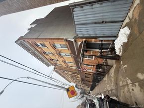 686 Fairview Avenue, Ridgewood NY 11385