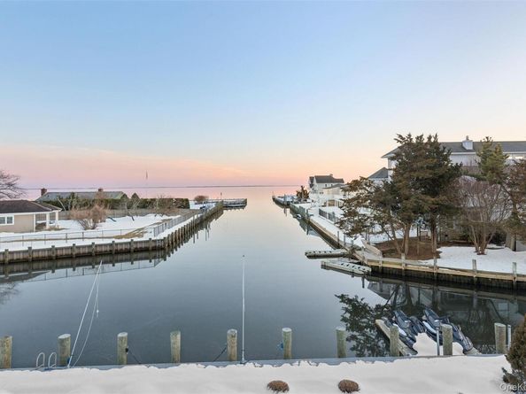 18 Matilda Court, Bayport NY 11705