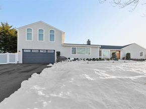 18 Matilda Court, Bayport NY 11705