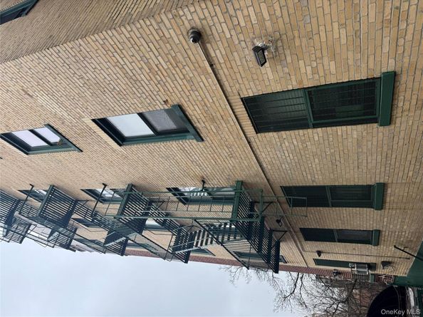 530 E 159th Street 38, Bronx NY 10451