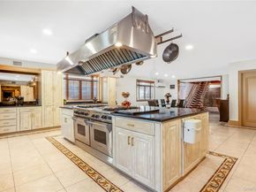 47-56 Glenwood Street, Little Neck NY 11362