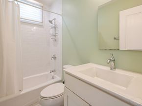 13 Island Point 13, Bronx NY 10464