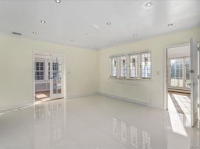 13 Arbor Place, Glen Cove NY 11542