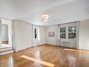 13 Arbor Place, Glen Cove NY 11542