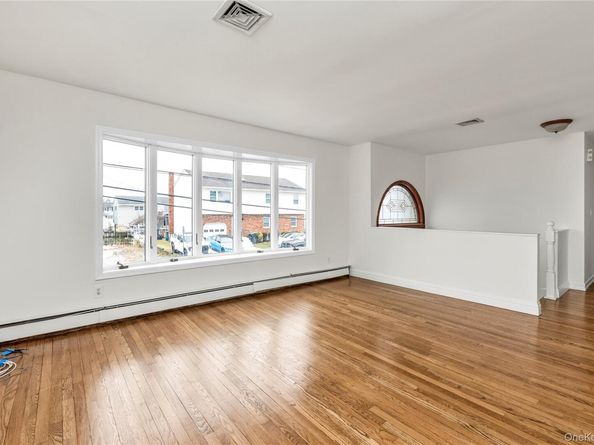 2666 Peconic Avenue, Seaford NY 11783