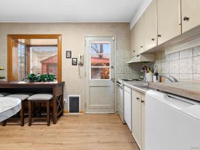 22 Greenway Circle, Syosset NY 11791