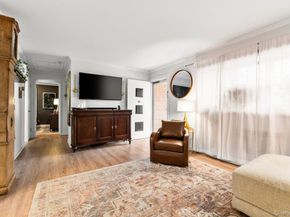 22 Greenway Circle, Syosset NY 11791