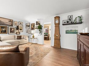 22 Greenway Circle, Syosset NY 11791