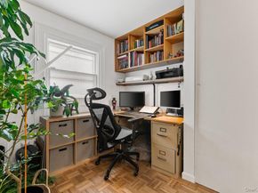 22 Greenway Circle, Syosset NY 11791