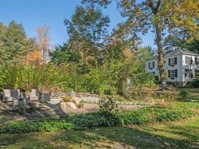 2 Apple Tree Close, Chappaqua NY 10514