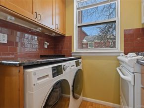 263-33 73rd Avenue 97A72, Glen Oaks NY 11004