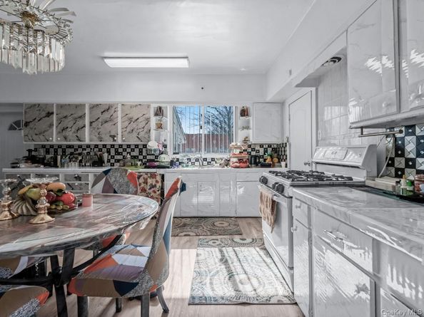 2721 Coldspring Road, Far Rockaway NY 11691