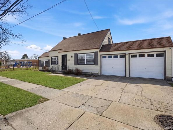 192 Mill Road, Valley Stream NY 11581