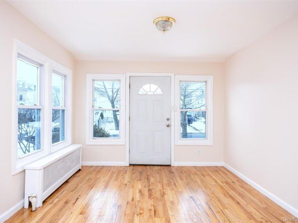 90-09 216th Street, Queens Village NY 11428