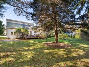 19 Florence Road, Hampton Bays NY 11946