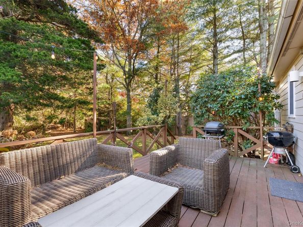 19 Florence Road, Hampton Bays NY 11946