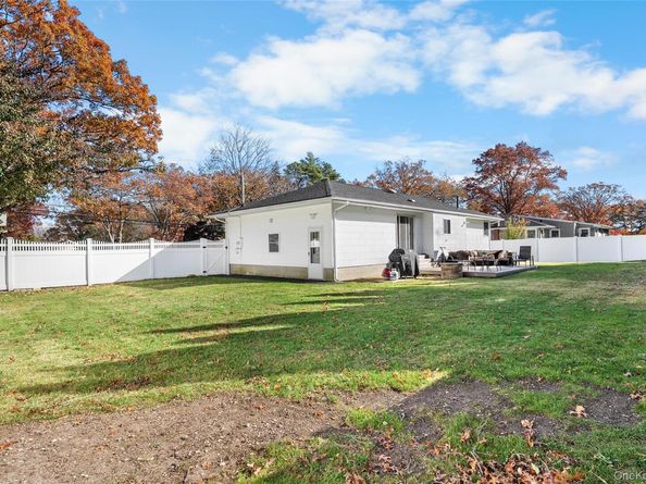 148 S Hillside Avenue, Nesconset NY 11767