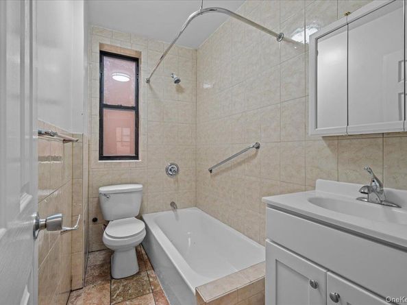 2186 cruger Road, Bronx NY 10462