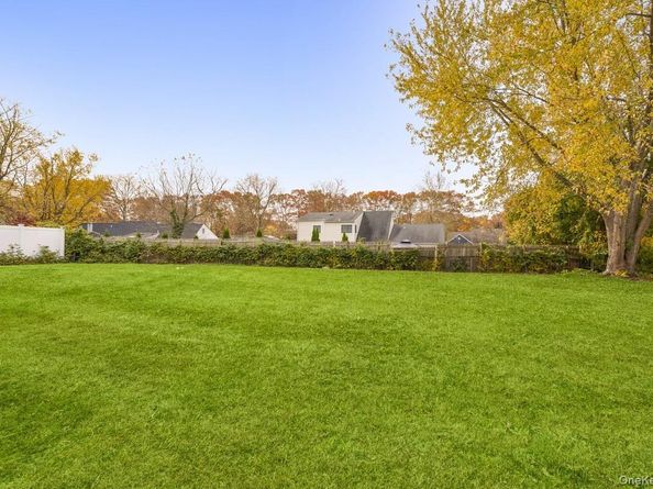 26 Grand Canyon Lane, Coram NY 11727