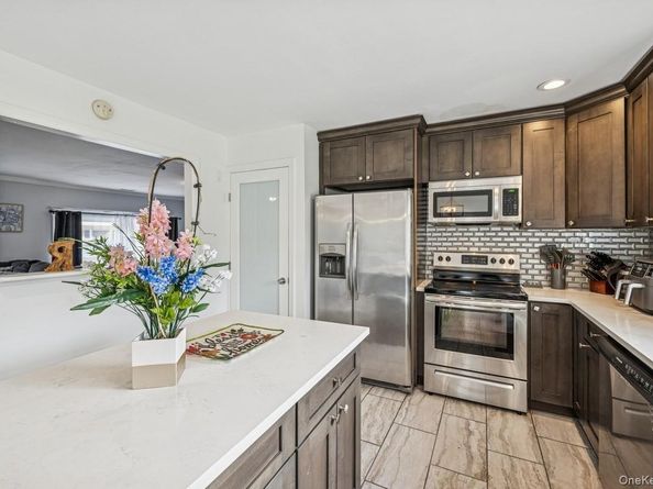 26 Grand Canyon Lane, Coram NY 11727