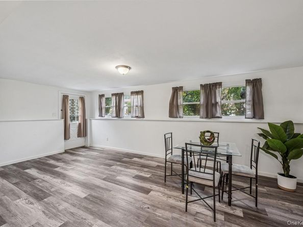 26 Grand Canyon Lane, Coram NY 11727