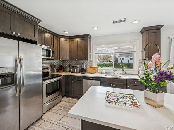 26 Grand Canyon Lane, Coram NY 11727