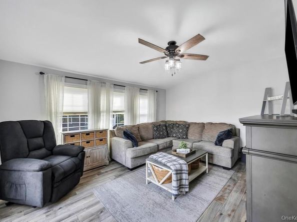 101 Constellation Road, Levittown NY 11756