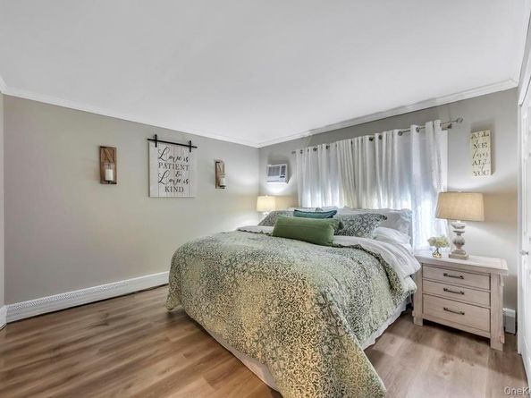 101 Constellation Road, Levittown NY 11756