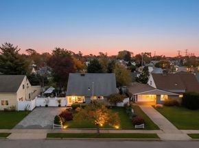 101 Constellation Road, Levittown NY 11756