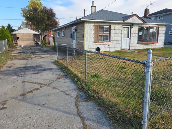 2419 Cedar Street, Seaford NY 11783