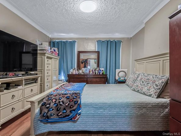 225 Hale Avenue HSE, Brooklyn NY 11208