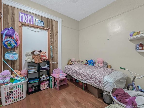 225 Hale Avenue HSE, Brooklyn NY 11208