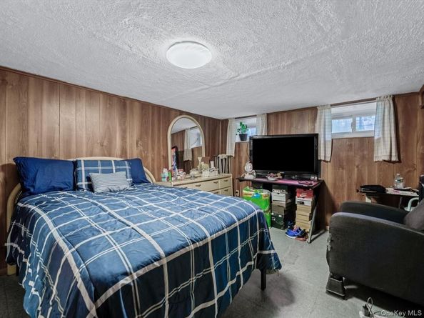 225 Hale Avenue HSE, Brooklyn NY 11208