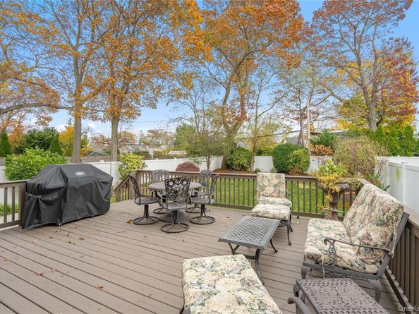 1617 Richard Avenue, Merrick NY 11566