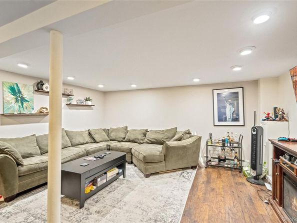 1617 Richard Avenue, Merrick NY 11566