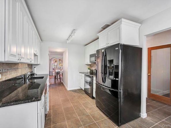 173 North Lane, Smithtown NY 11787