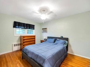 24 W Oak Street, Farmingdale NY 11735