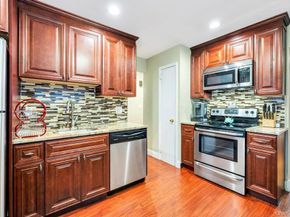 24 W Oak Street, Farmingdale NY 11735