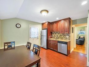 24 W Oak Street, Farmingdale NY 11735
