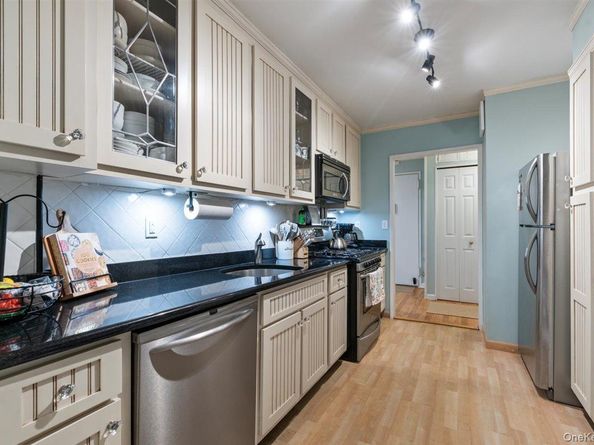 700 Shore Road 7Y, Long Beach NY 11561