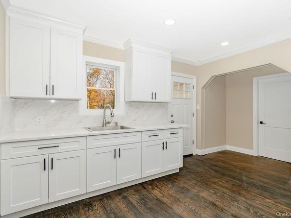 123 4th Avenue, Huntington NY 11746