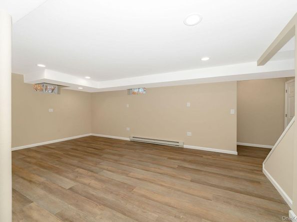 123 4th Avenue, Huntington NY 11746