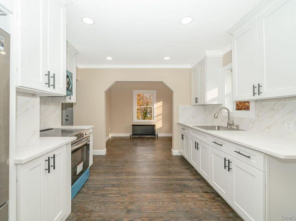 123 4th Avenue, Huntington NY 11746