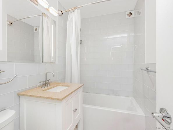 1841 Central Park Avenue 16A, Yonkers NY 10710